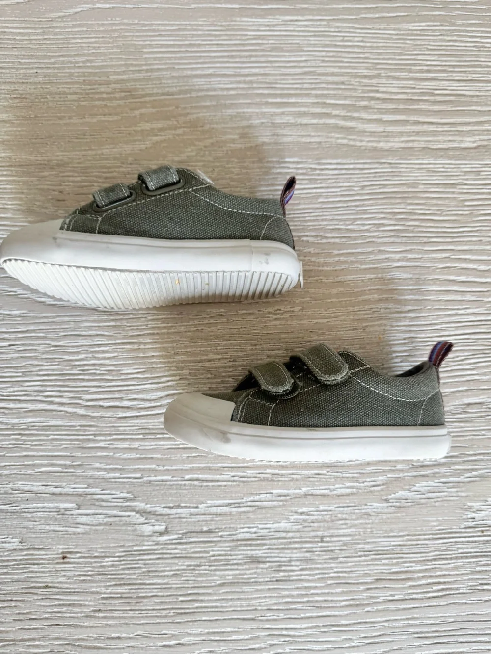Old Navy Green Canvas Velcro Shoes, 7